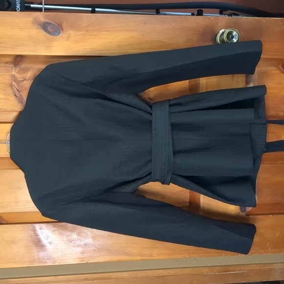 BCBG MAXAZRIA* NWT textured, wrap 2 pocket long sleeve notch collar lapel blazer - Picture 15 of 16